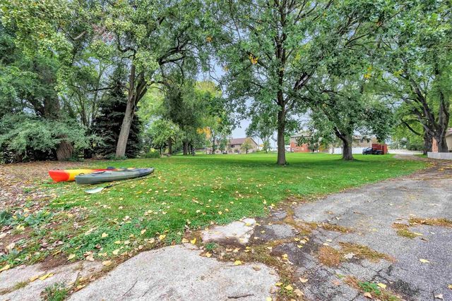 2839 S BROADWAY, Green Bay, WI 54304
