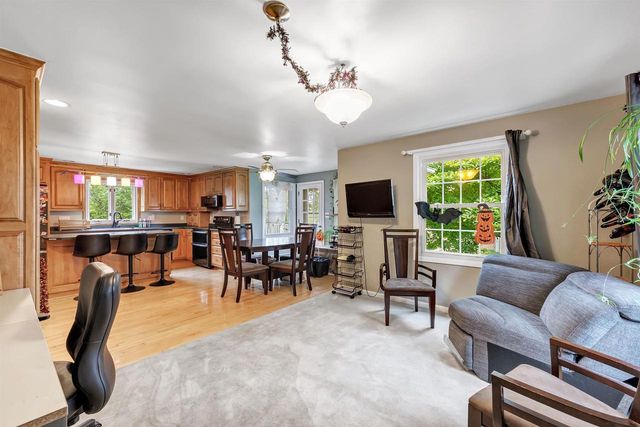 2839 S BROADWAY, Green Bay, WI 54304