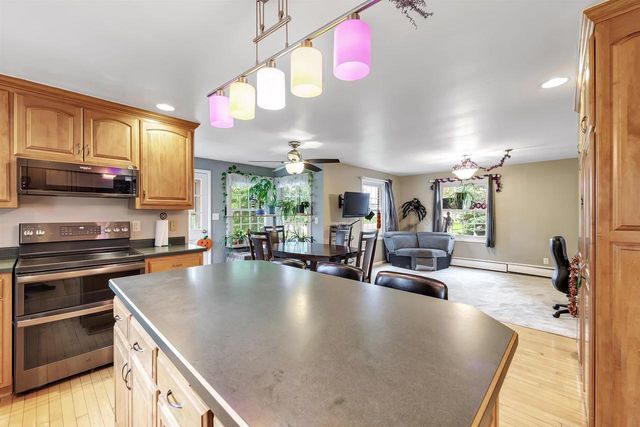 2839 S BROADWAY, Green Bay, WI 54304