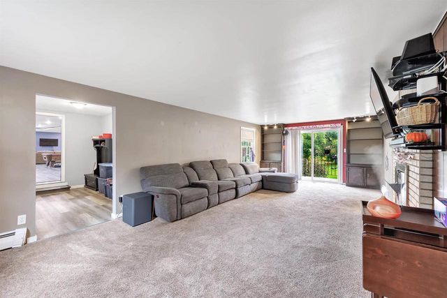 2839 S BROADWAY, Green Bay, WI 54304