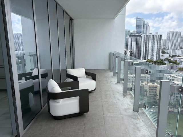 700 NE 26th Terrace 2006, Miami, FL 33137