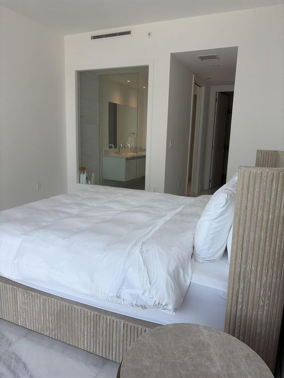 700 NE 26th Terrace 2006, Miami, FL 33137