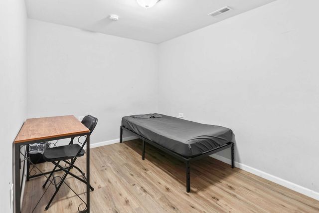 1835 W 34th Street, Chicago, IL 60608