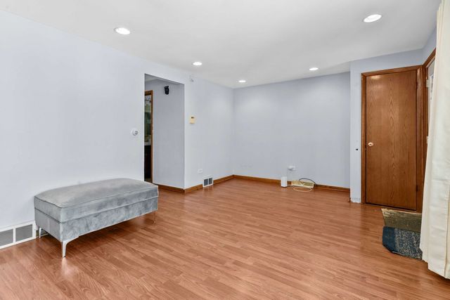 1835 W 34th Street, Chicago, IL 60608