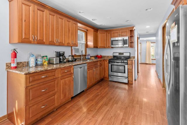 1835 W 34th Street, Chicago, IL 60608