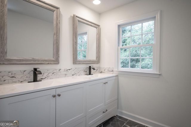 215 Lenox Road, Athens, GA 30606