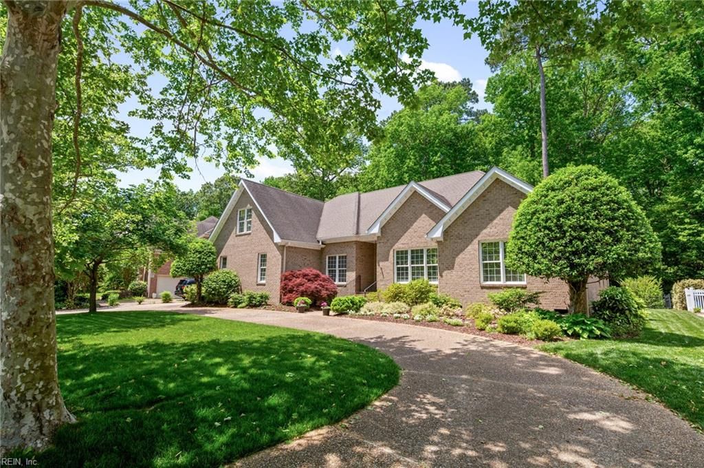 1555 Godfrey LN, Virginia Beach, VA 23454