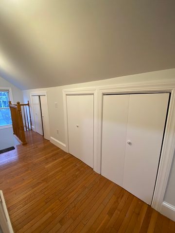 200 Hyde Park Ave. 3, Boston, MA 02130