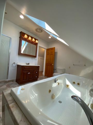 200 Hyde Park Ave. 3, Boston, MA 02130