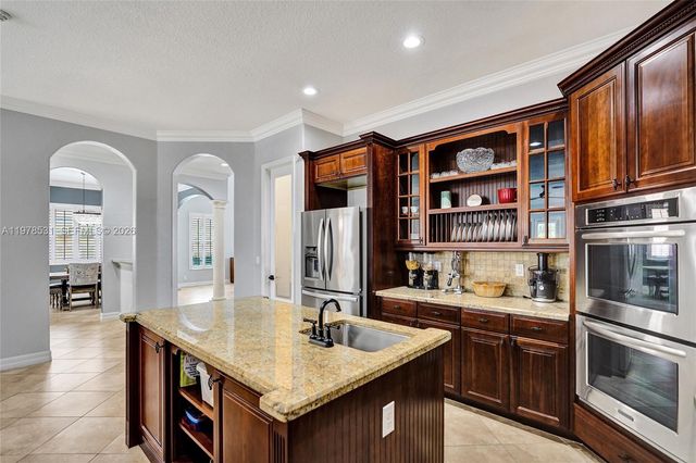 3402 Vanderbilt Dr, Wellington, FL 33414