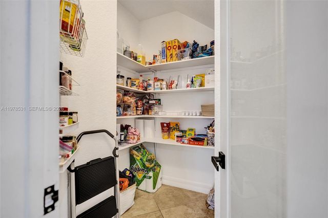 3402 Vanderbilt Dr, Wellington, FL 33414