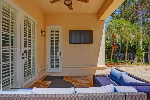 3402 Vanderbilt Dr, Wellington, FL 33414