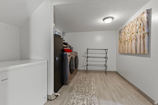 208 W 1600 N, Layton, UT 84041