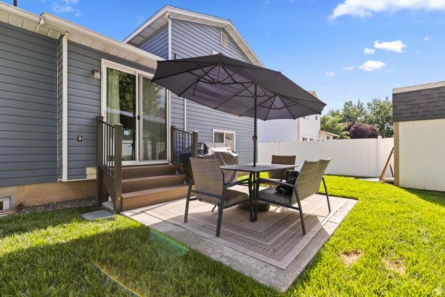 208 W 1600 N, Layton, UT 84041