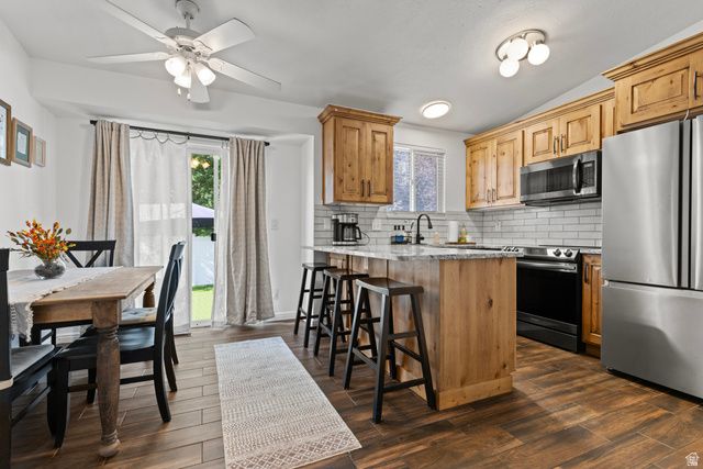 208 W 1600 N, Layton, UT 84041