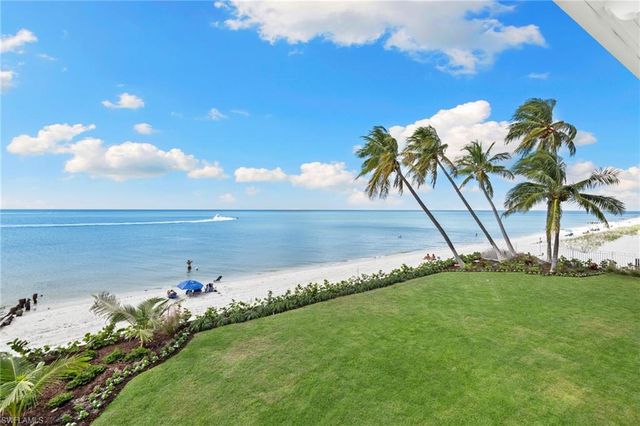 40 32nd AVE S, Naples, FL 34102