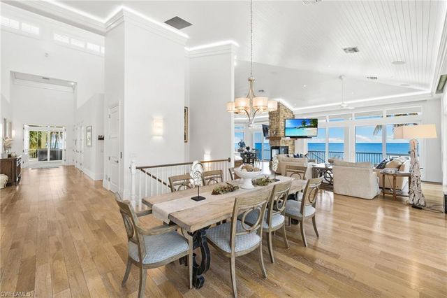 40 32nd AVE S, Naples, FL 34102