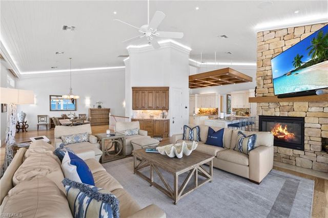 40 32nd AVE S, Naples, FL 34102