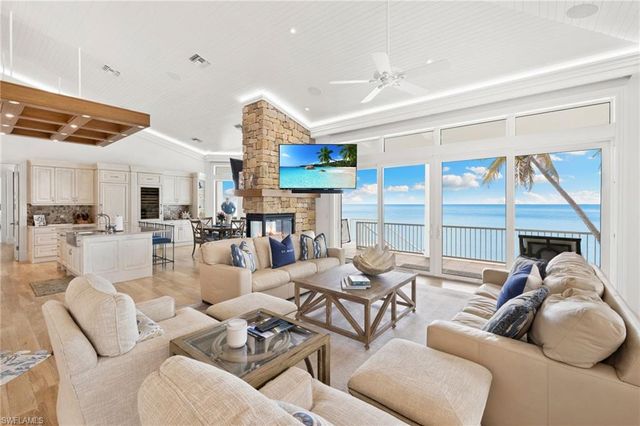 40 32nd AVE S, Naples, FL 34102