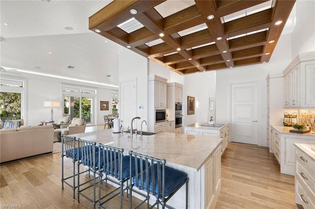 40 32nd AVE S, Naples, FL 34102