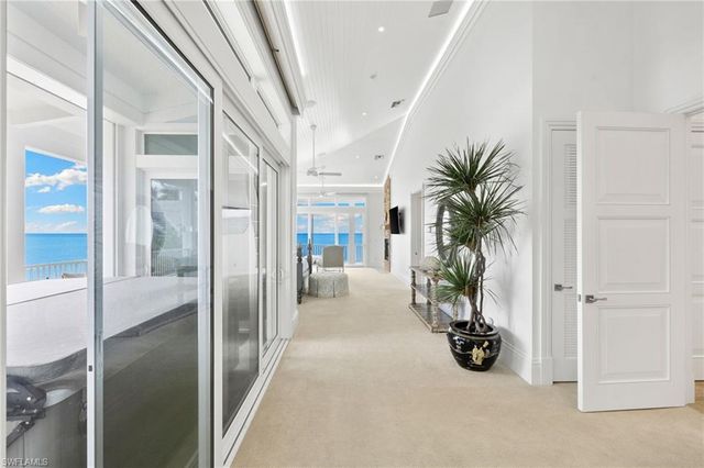 40 32nd AVE S, Naples, FL 34102