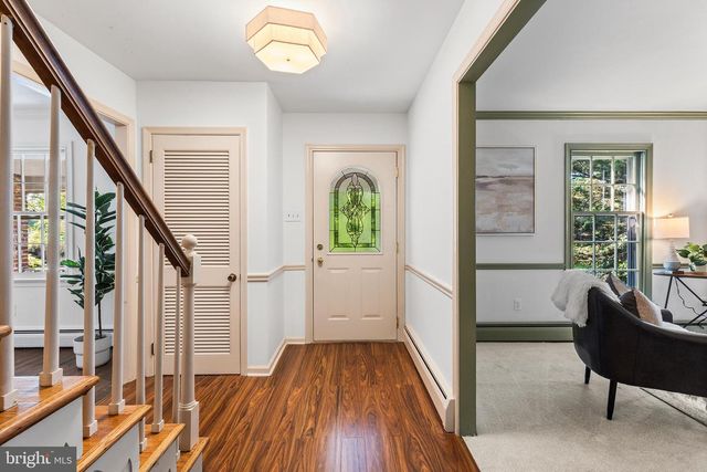 563 APPLEWOOD DR, Fort Washington, PA 19034