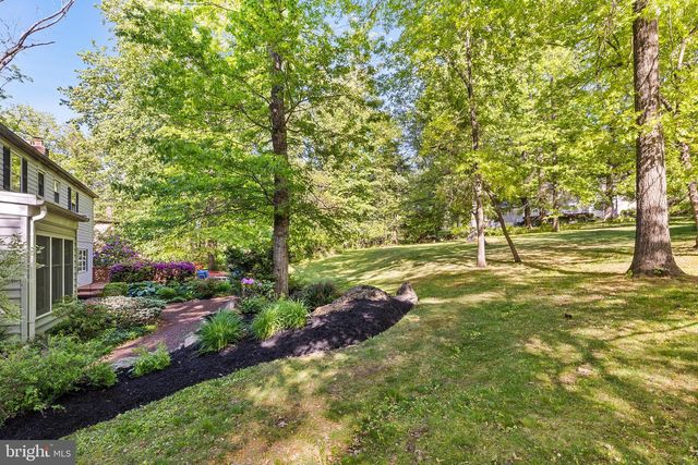 563 APPLEWOOD DR, Fort Washington, PA 19034