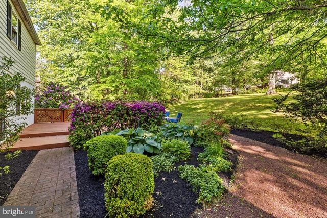563 APPLEWOOD DR, Fort Washington, PA 19034