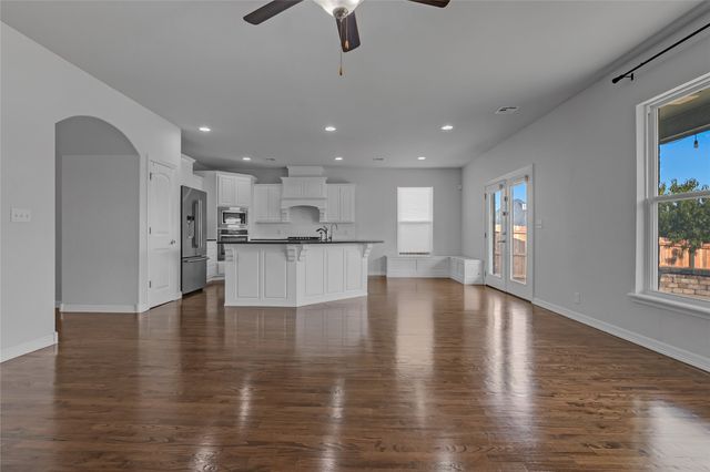 133 W 130th Place S, Jenks, OK 74037