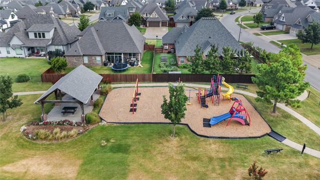 133 W 130th Place S, Jenks, OK 74037