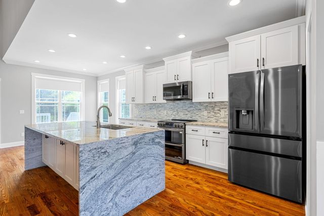 8938 Cattails Creek Way, Ooltewah, TN 37363