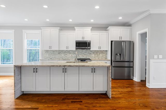 8938 Cattails Creek Way, Ooltewah, TN 37363