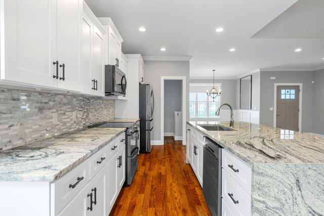 8938 Cattails Creek Way, Ooltewah, TN 37363