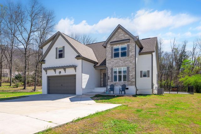 8938 Cattails Creek Way, Ooltewah, TN 37363