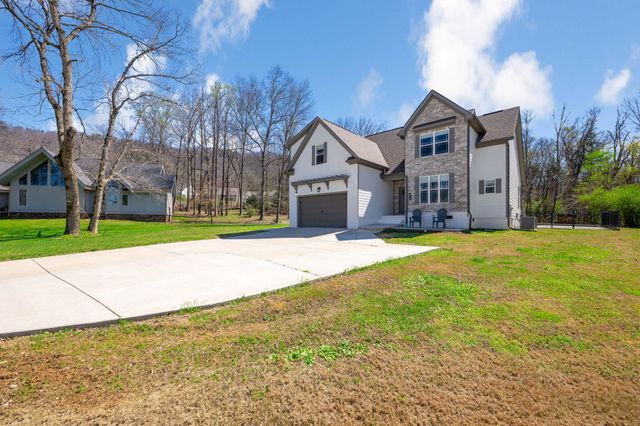 8938 Cattails Creek Way, Ooltewah, TN 37363