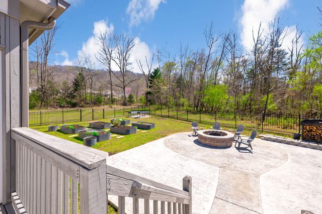 8938 Cattails Creek Way, Ooltewah, TN 37363