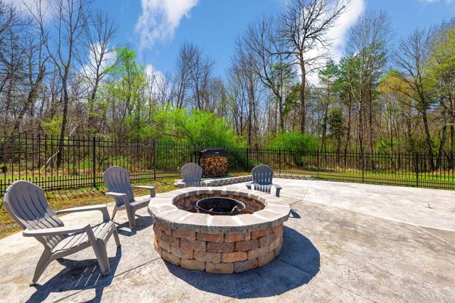 8938 Cattails Creek Way, Ooltewah, TN 37363