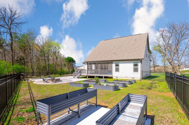 8938 Cattails Creek Way, Ooltewah, TN 37363