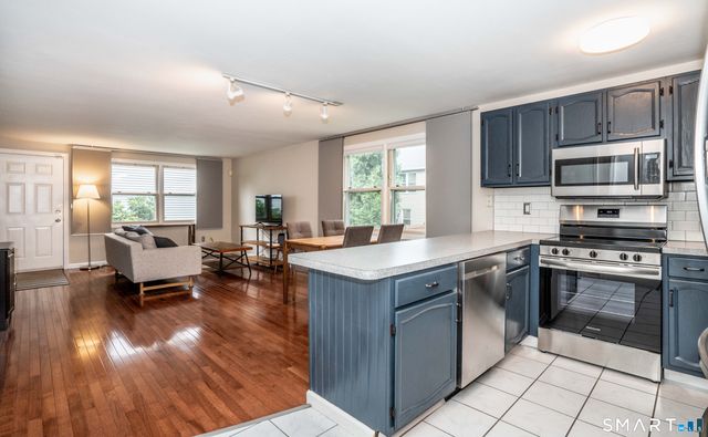 27 Allspice Lane 27, Glastonbury, CT 06033