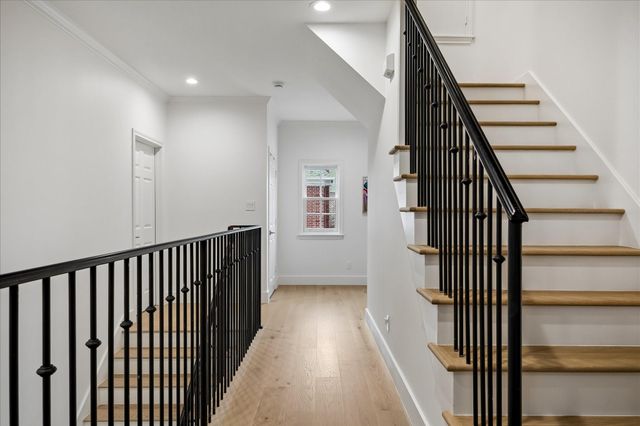 234 S Post Oak Lane, Houston, TX 77056