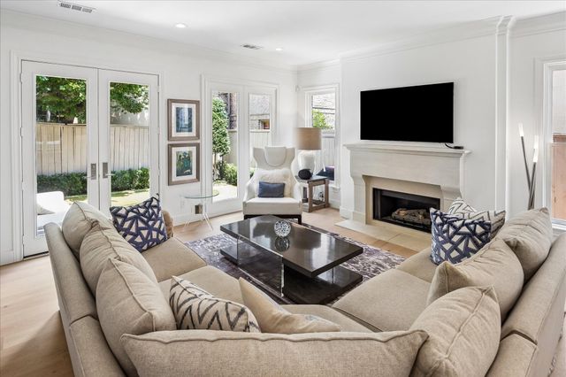 234 S Post Oak Lane, Houston, TX 77056