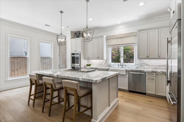 234 S Post Oak Lane, Houston, TX 77056