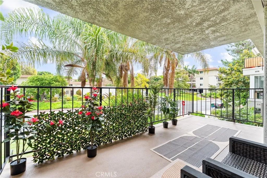 2393 Via Mariposa West 2F, Laguna Woods, CA 92637