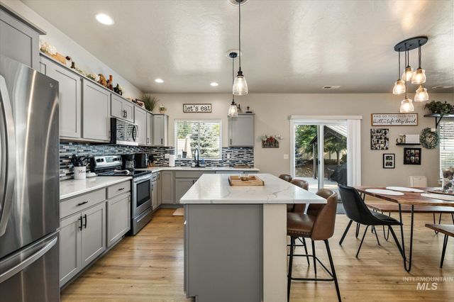 3218 S Veneto Pl, Meridian, ID 83642