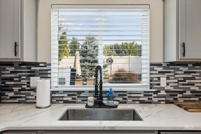3218 S Veneto Pl, Meridian, ID 83642