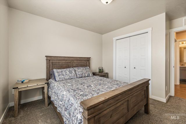 3218 S Veneto Pl, Meridian, ID 83642