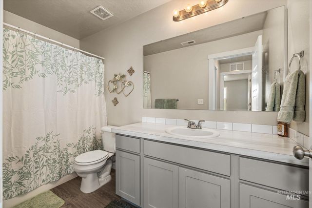 3218 S Veneto Pl, Meridian, ID 83642