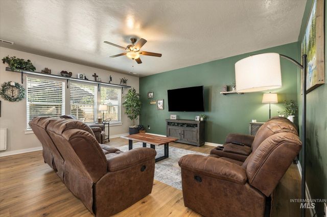 3218 S Veneto Pl, Meridian, ID 83642