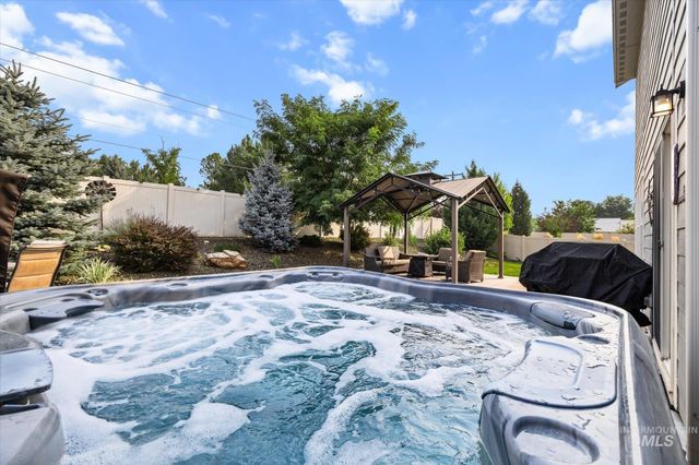 3218 S Veneto Pl, Meridian, ID 83642