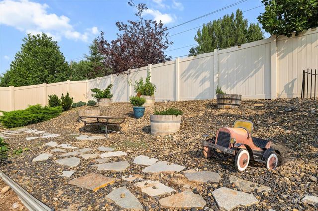 3218 S Veneto Pl, Meridian, ID 83642